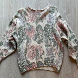 Vintage Floral Green and Cream Crew Neck Sweater